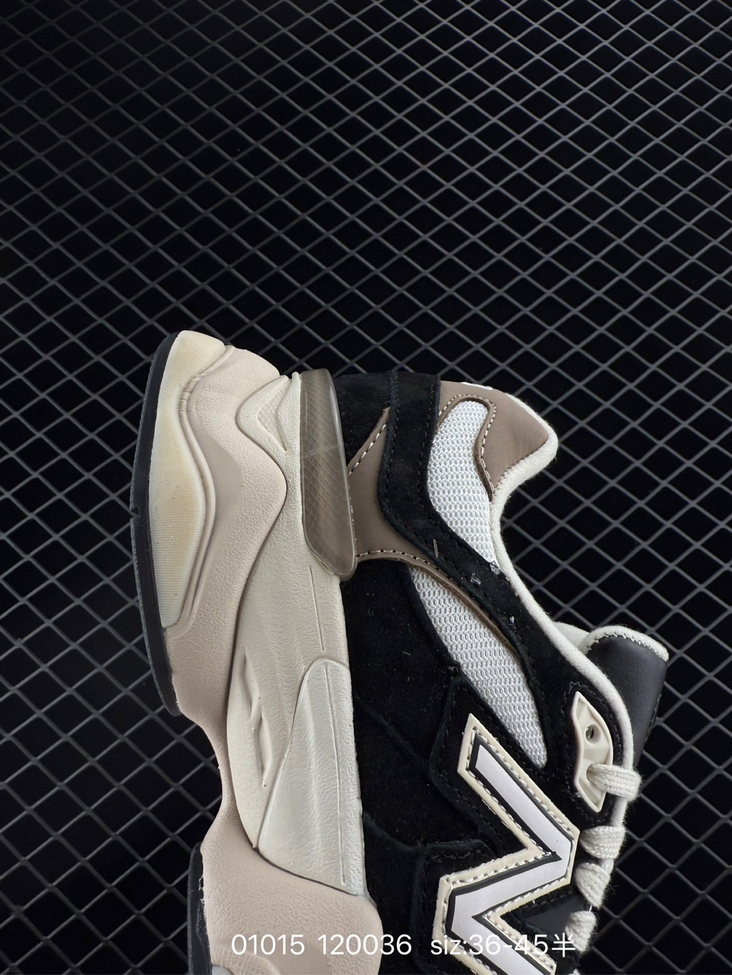 New Balance 9060”Triple Black“